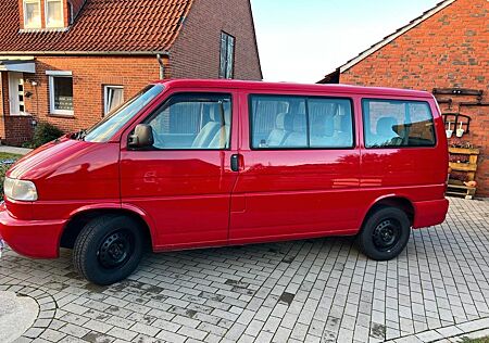 VW T4 Caravelle Volkswagen 2,5-l-Diesel TDI 75kW Standard