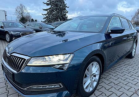 Skoda Superb 2.0TD Premium Ed Navi AHK Leder StHeizung