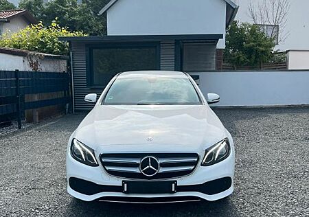Mercedes-Benz E 200 2.Hand Autom.9G LED NAVI PARKASS: