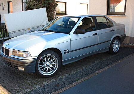 BMW 318i Automatik Bj. 1994 TÜV neu