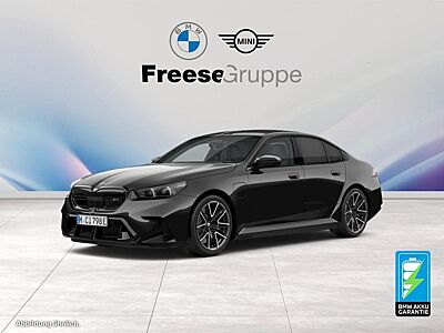 BMW M5 Limousine 360° MASSAGE SITZBELÜFT PANO RFK BT