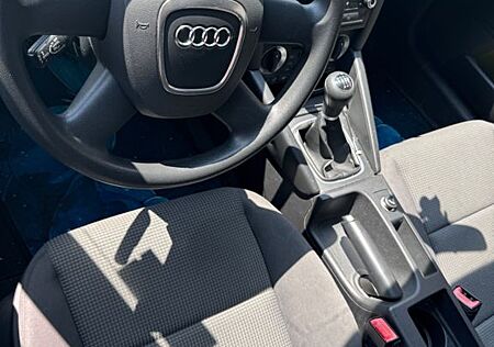 Audi A3 2.0 FSI Ambiente Sportback Ambiente