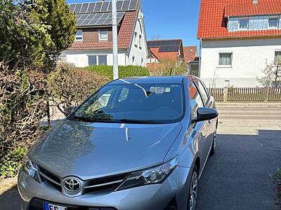 Toyota Auris Cool 1,33-l-Dual-VVT-i Cool
