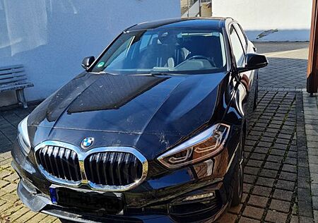 BMW 118i -