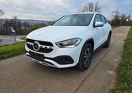 Mercedes-Benz GLA 200 Neuwertig 953km
