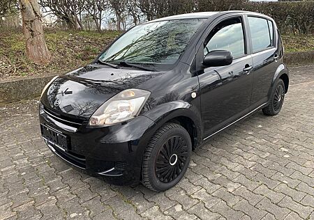 Daihatsu Sirion 1.3 Allrad 4x4 Klima