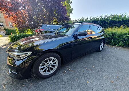 BMW 320d Touring Sport Line Automatik Sport Line