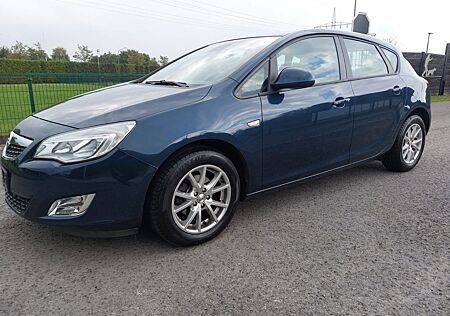 Opel Astra 1.6 85kW Selection Selection