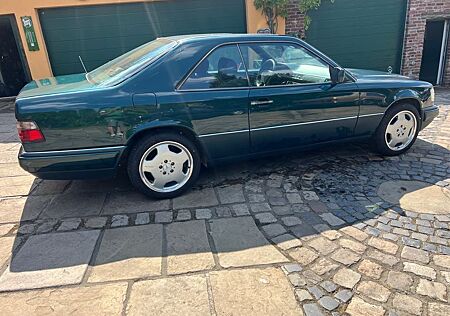 Mercedes-Benz E 320 W124 Coupe Benziner, Klima, Schiebedach