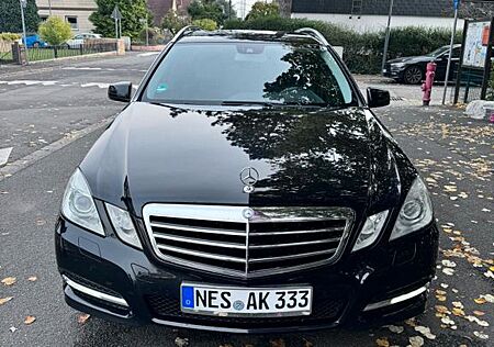 Mercedes-Benz E 220 CDI T BlueEFFICIENCY