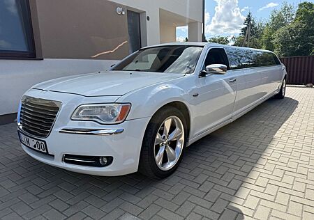 Chrysler 300C limousine
