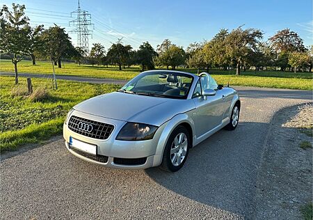 Audi TT Roadster 1.8T 110KW - gepflegter Zustand