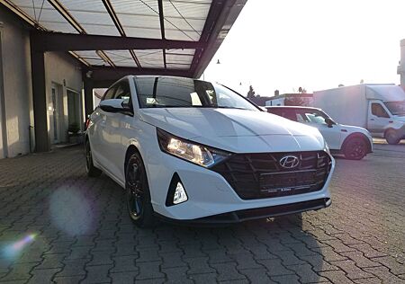 Hyundai i20 1.2 APPLE KAMERA LHZ SHZ KLIMAAUT