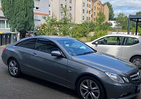 Mercedes-Benz E 350 Coupé CDI BlueEFFICIENCY AVANTG....