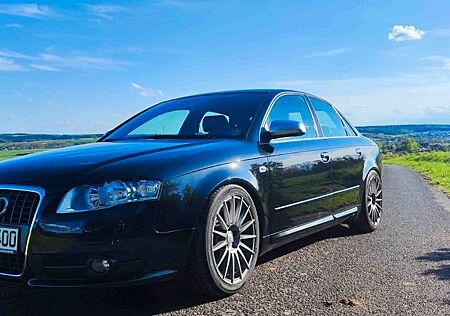 Audi A4 2.0 T FSI 162kW quattro S-Line/TÜV neu