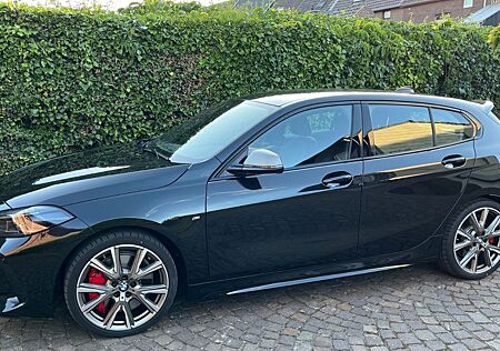 BMW M135i xDrive Automatik, M-Sport-Paket-Pro, EU6..
