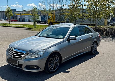 Mercedes-Benz E 200 CGI BlueEFFICIENCY AVANTGARDE