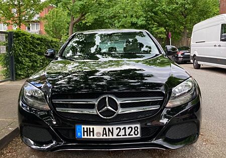 Mercedes-Benz C 180 -