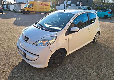 Peugeot 107 Petit Filou 70 Petit Filou