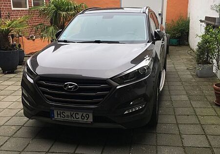 Hyundai Tucson 1.6 T-GDI 4WD Automatik 66000 km 2.Hd