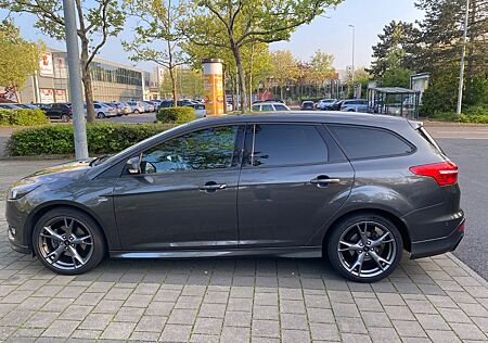 Ford Focus 1,5 EcoBoost 110kW ST-Line Turnier ST-Line
