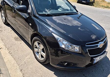 Chevrolet Cruze 1.8 LT AT Benziner LT