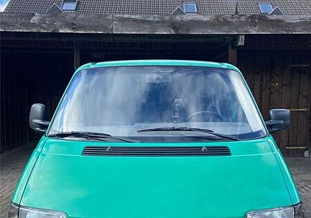 VW T4 Volkswagen Campervan ( bald Oldtimer )
