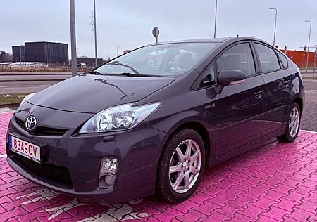 Toyota Prius 1.8-l-VVT-i Executive