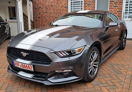Ford Mustang 2.3 Coupe Aut-+Keyless+Kamera+Bi-Xenon+