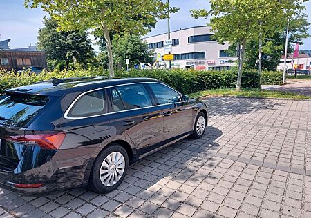 Skoda Octavia 2.0 TDI SCR 110kW DSG FIRST EDIT. CO...