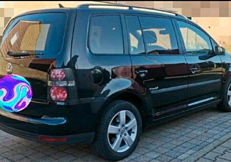 VW Touran Volkswagen 2.0 TDI DPF Freestyle Freestyle