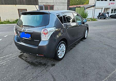 Toyota Verso 2.0l D-4D -