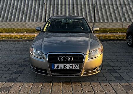 Audi A4 1.6 -