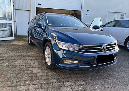 VW Passat Variant Volkswagen 2.0 TDI SCR DSG Business Vari...