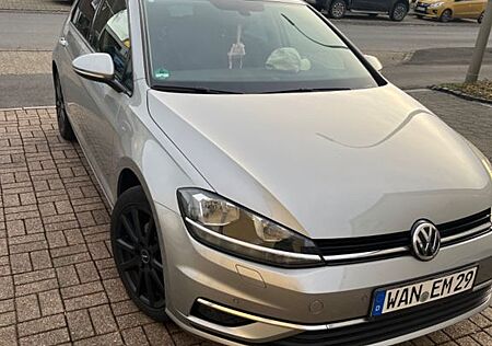 VW Golf Volkswagen 1.5 TSI ACT DSG Sound