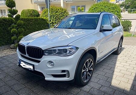 BMW X5 xDrive25d - Top Zustand!