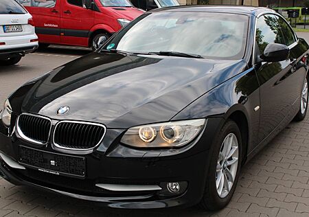 BMW 318i Cabrio Navi Prof./Xenon/Leder/PDC/BT/SHZ