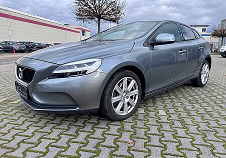 Volvo V40 Momentum T2 Aut. - NAVI + LED + AHK