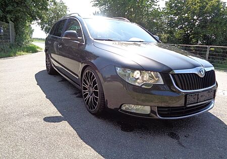 Skoda Superb 3.6 Combi Elegance 4x4
