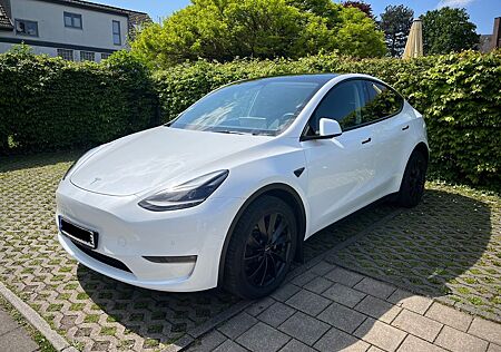 Tesla Model Y Long Range Dual Motor AWD Long Range