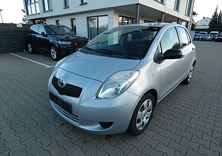 Toyota Yaris 1,3 Lim. Klima 4 Türen Silber Met.