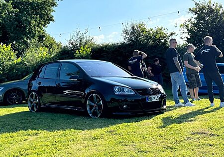 VW Golf Volkswagen Gti Pirelli