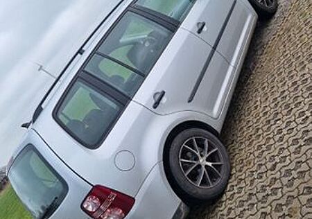 VW Touran Volkswagen 1.9 TDI 77kW DPF Conceptline Conceptline