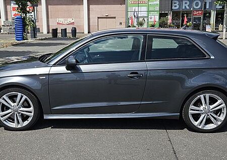 Audi A3 2.0 TDI S tronic quattro S line Alcantara