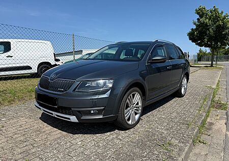 Skoda Octavia Scout 4X4 TDI 2.0/Navi/Xenon/Alu/TÜV Neu