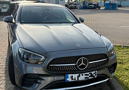Mercedes-Benz E 300 de Autom.