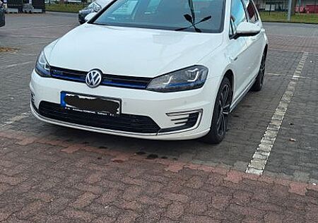 VW Golf Volkswagen 1.4 TSI DSG GTE