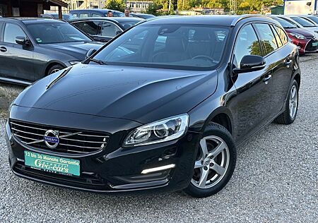 Volvo V60 Kombi /T4 190ps/Leder/Kamera/AHK/LED