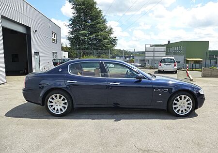 Maserati Quattroporte 4.2 V8 Automatik/Top-Ausstattung