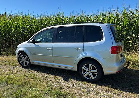 VW Touran Volkswagen 2.0 TDI ComfortlineBMT 7-Sitzer m.Zubehör